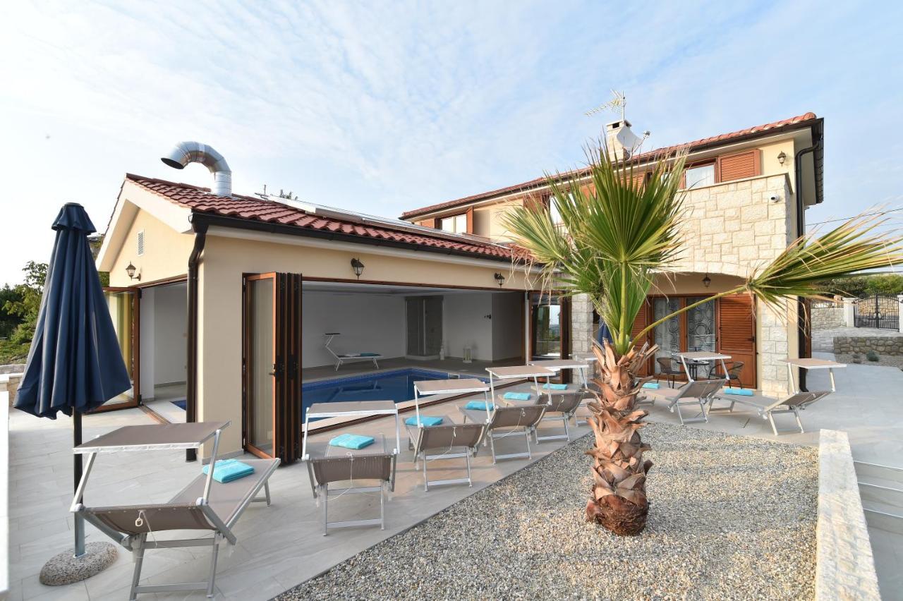 Villa Muskatel -With Heated Pool Brzac Exterior photo