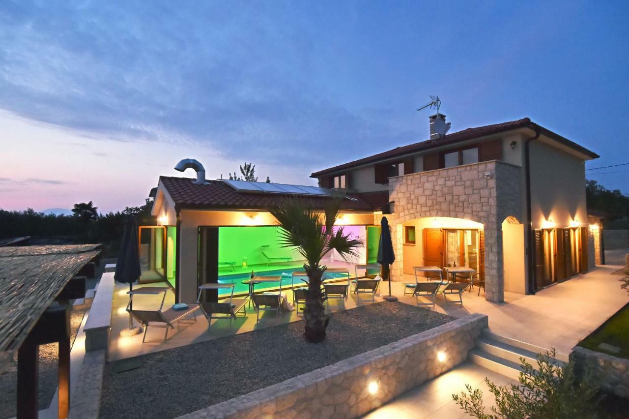 Villa Muskatel -With Heated Pool Brzac Exterior photo